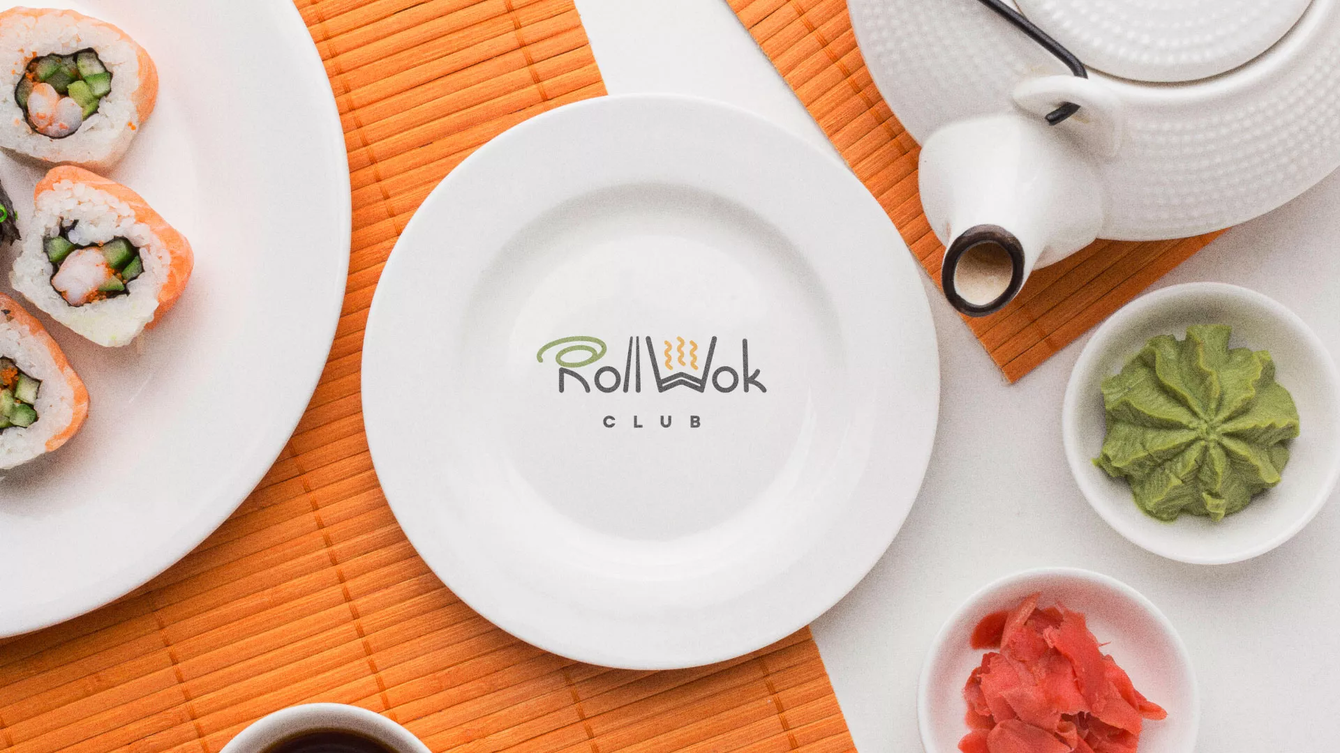 Разработка логотипа и фирменного стиля суши-бара «Roll Wok Club» в Высоковске